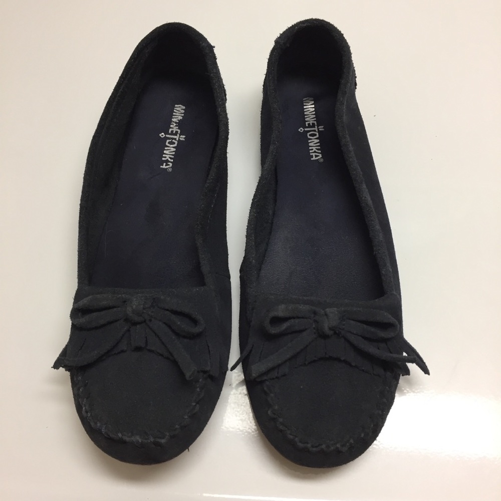 Minnetonka | Navy Blue Moccasins